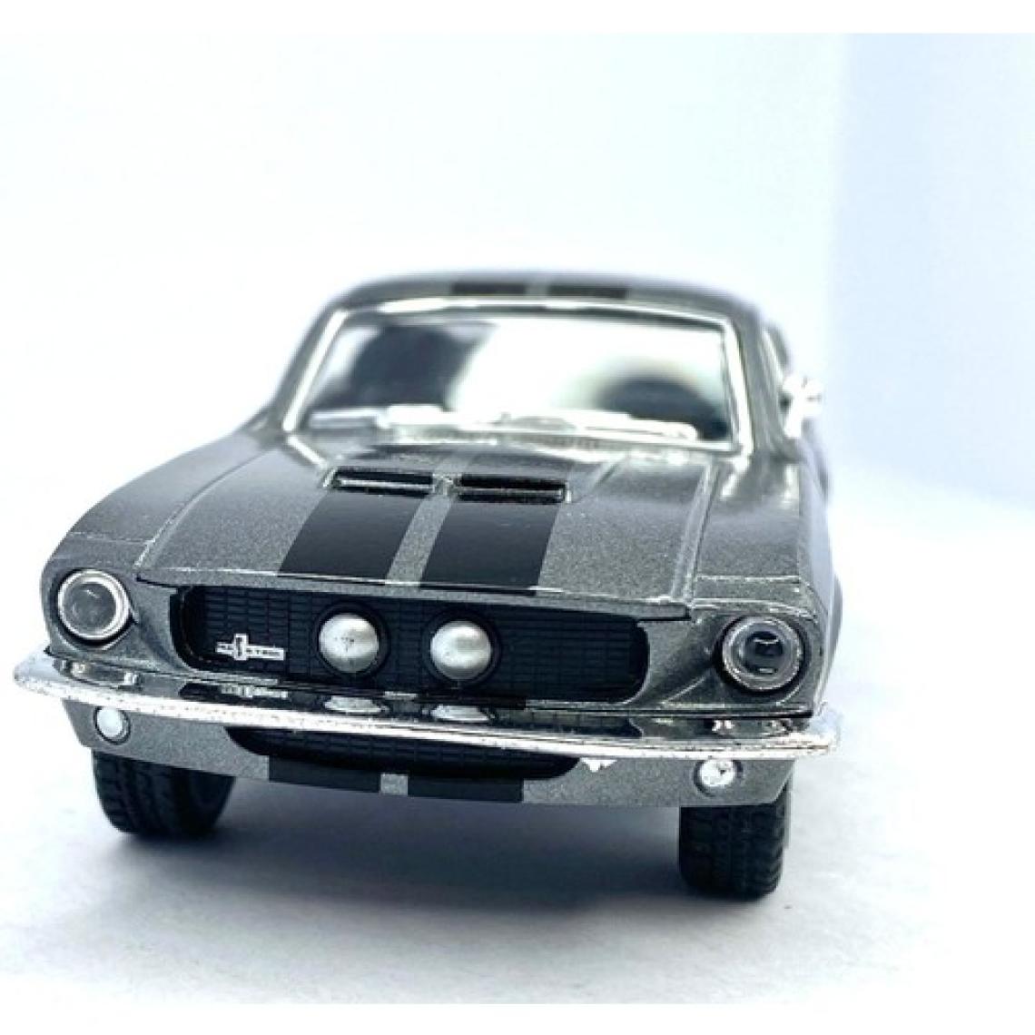 Kinsmart 1967 Ford Shelby Gt - 500 - Çek Bırak Lisanslı Model Oyuncak Araba 1:38