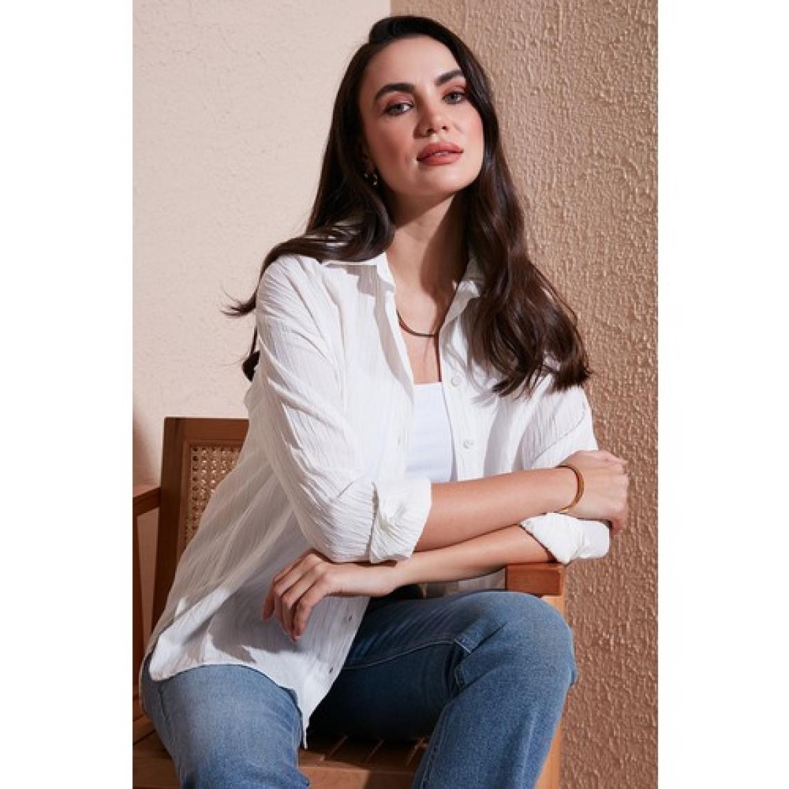 Lela Regular Fit Uzun Kollu Dokulu Gömlek Kadın Gömlek 6772799