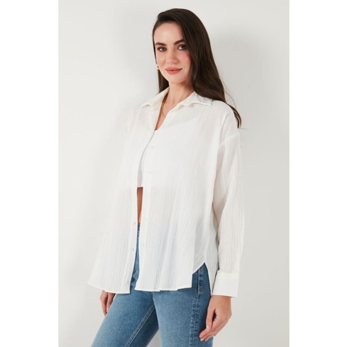 Lela Regular Fit Uzun Kollu Dokulu Gömlek Kadın Gömlek 6772799