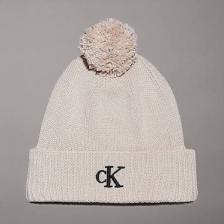 Calvin Klein Logo Işlemeli Yumuşak Ponponlu Örgü Bere K60K612653PAS Bayan Bere K60K612653 Pas