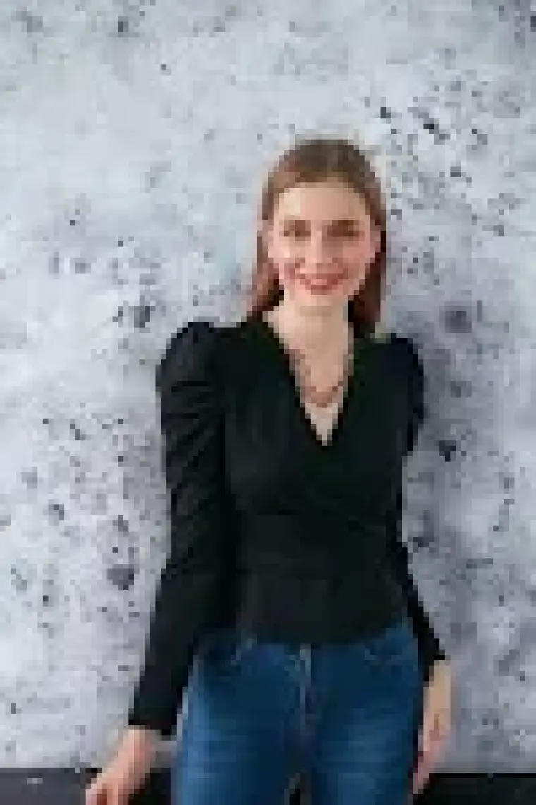 Hakke Belden Kuşaklı Omuz Detay Scuba Bluz