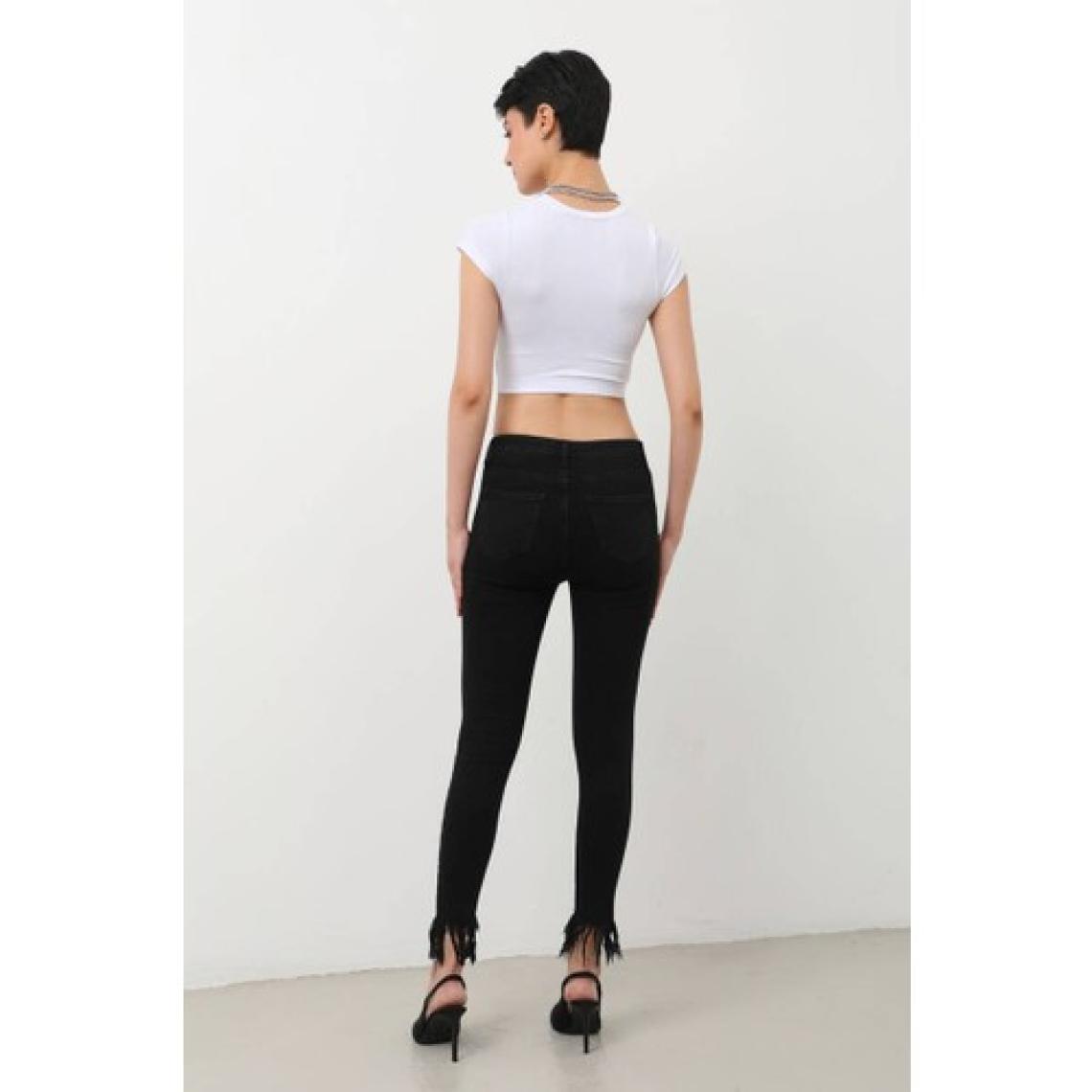 Blue White Kadın Skinny Fit Paçası Saçaklı Jean Pantolon Siyah