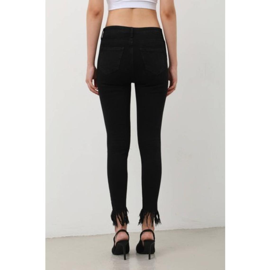 Blue White Kadın Skinny Fit Paçası Saçaklı Jean Pantolon Siyah