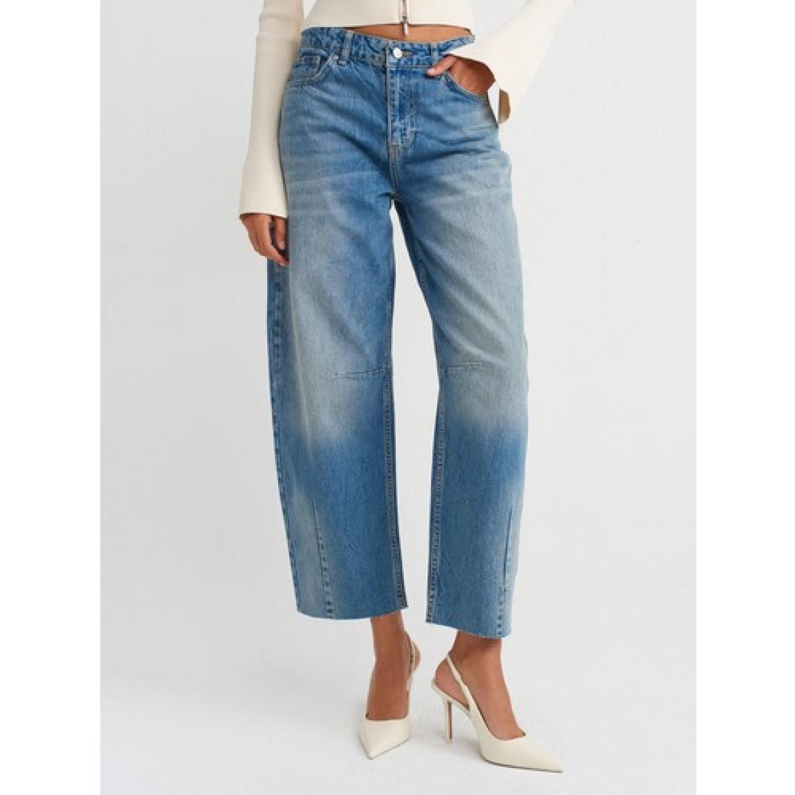 Dilvin 71716 Paça Ucu Dikişsiz Pensli Denim Pantolon-Mavi