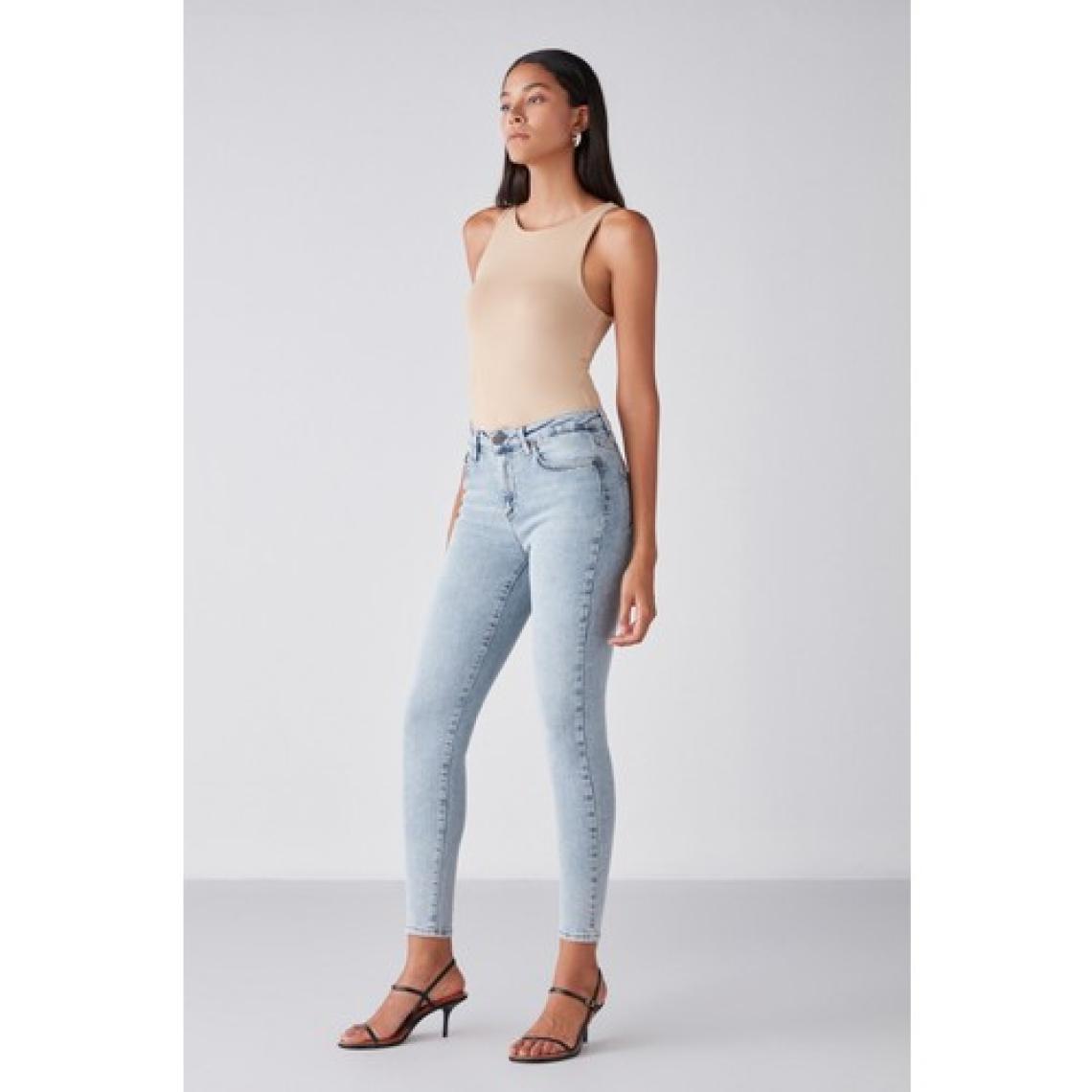 Grimelange Lıssy Relaxed Skinny Açık Mavi Jeans