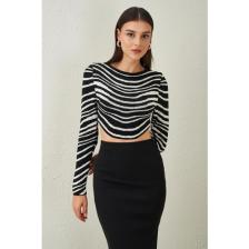 Kadın Siyah-Beyaz Bisiklet Yaka Zebra Desen Crop Kazak