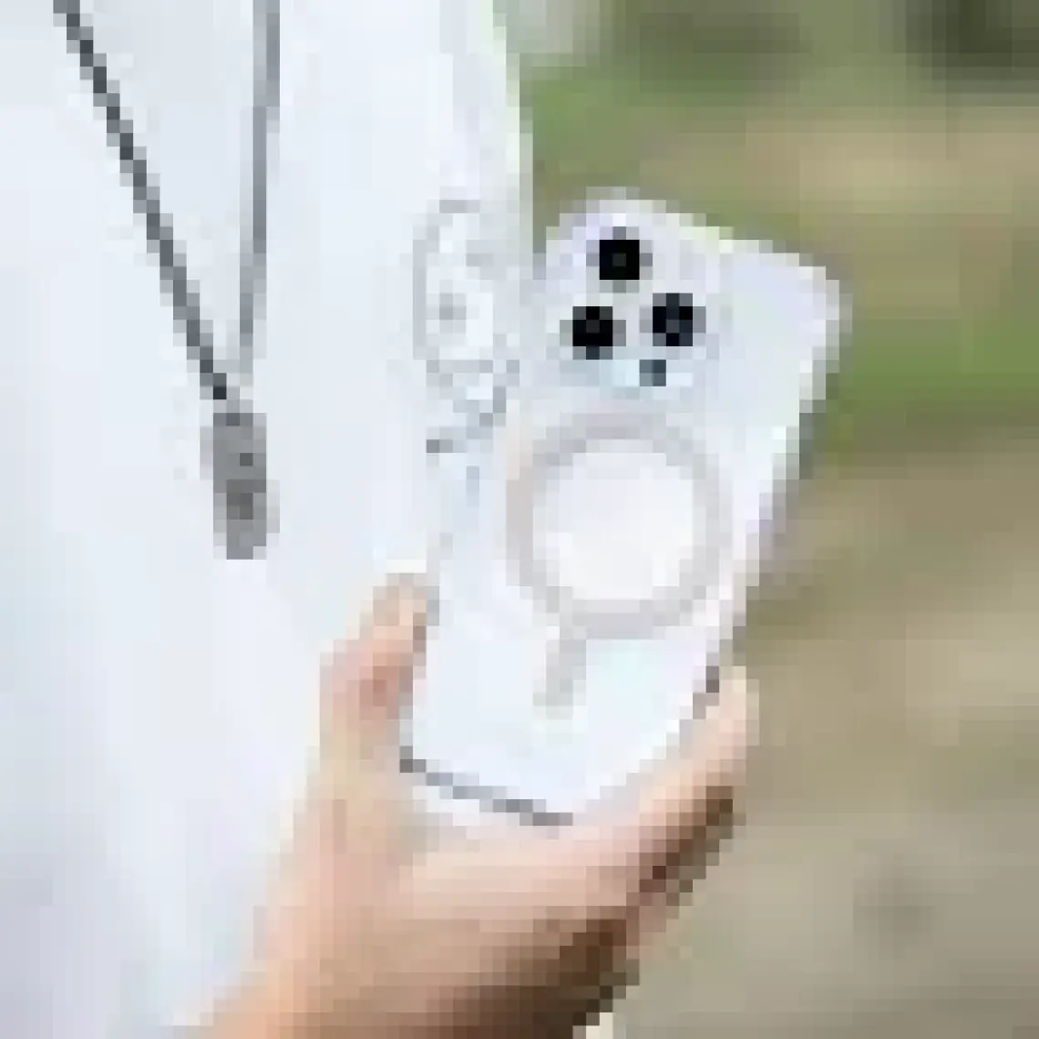 Skinarma iPhone 16 Pro Max Uyumlu Kılıf Magsafe Şarj Özellikli Şeffaf Airbag Tasarımlı Skinarma Saido Şeffaf