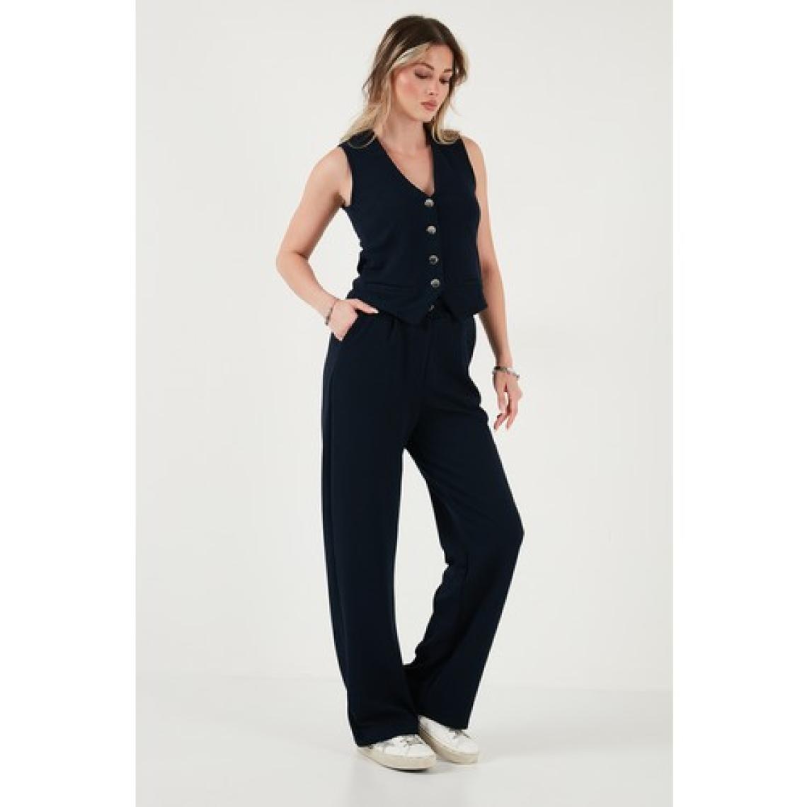 Lela Regular Fit Yüksek Bel Bol Paça V Yaka Yelekli Takım Bayan Takım 5866199