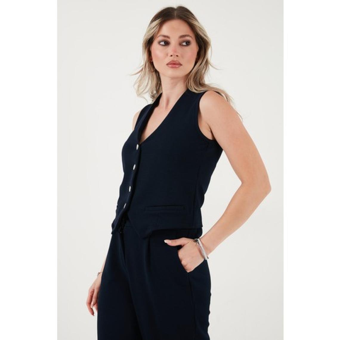 Lela Regular Fit Yüksek Bel Bol Paça V Yaka Yelekli Takım Bayan Takım 5866199