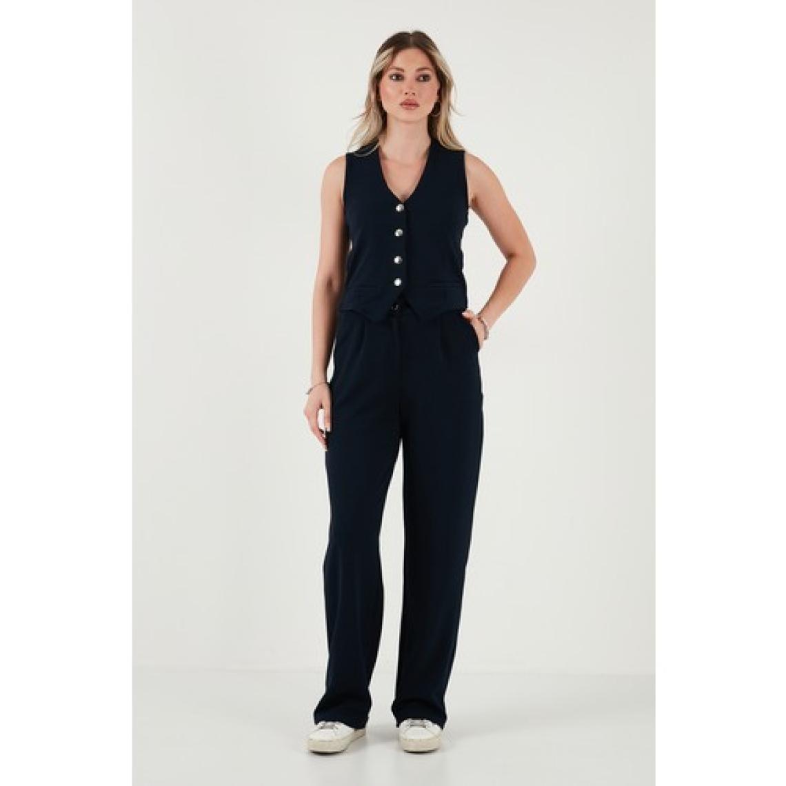 Lela Regular Fit Yüksek Bel Bol Paça V Yaka Yelekli Takım Bayan Takım 5866199