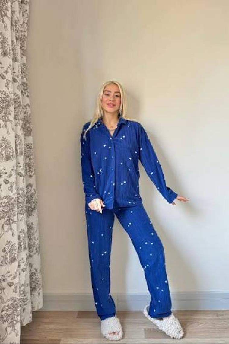 Pijama Evi Lacivert Lune Desenli Önden Düğmeli Peluş Polar Pijama Takımı