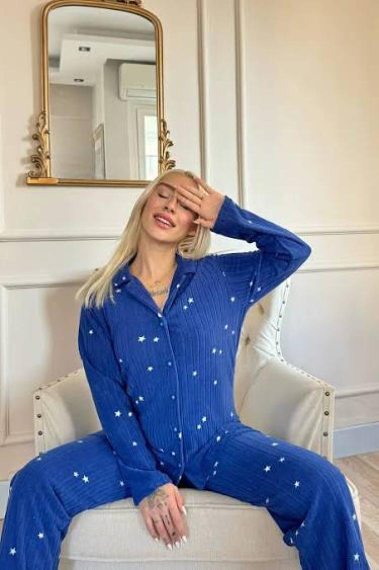 Pijama Evi Lacivert Lune Desenli Önden Düğmeli Peluş Polar Pijama Takımı