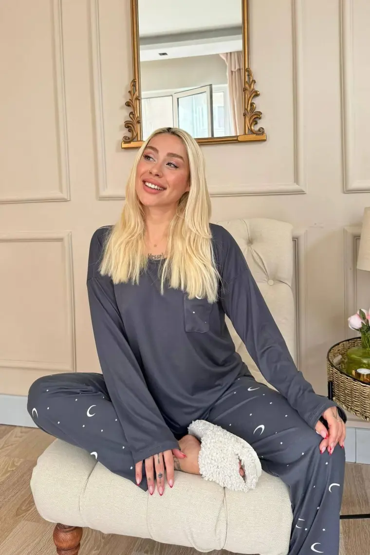 Pijama Evi Antrasit Ay Yıldız Desenli Bambu Uzun Kol Kadın Pijama Takımı