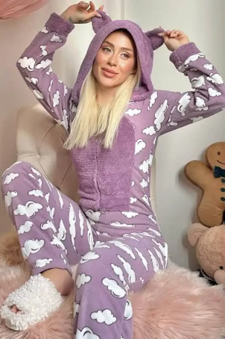 Pijama Evi Mor Bulut Desenli Kadın Polar Peluş Tulum Pijama Takımı