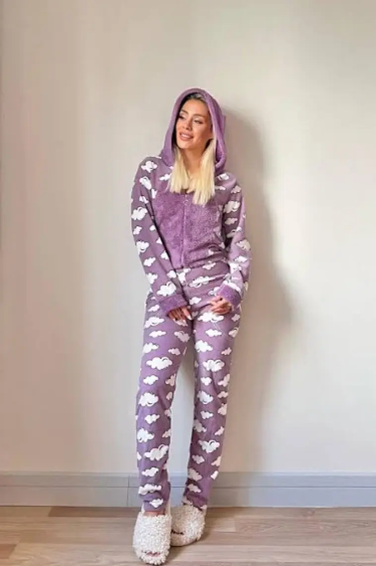 Pijama Evi Mor Bulut Desenli Kadın Polar Peluş Tulum Pijama Takımı