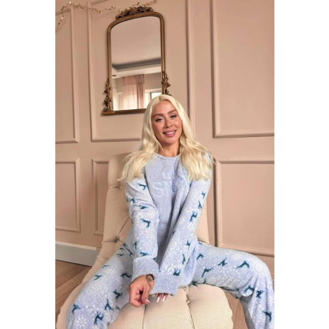 Pijama Evi Mavi Let It Snow Desenli Kadın Peluş Pijama Takımı