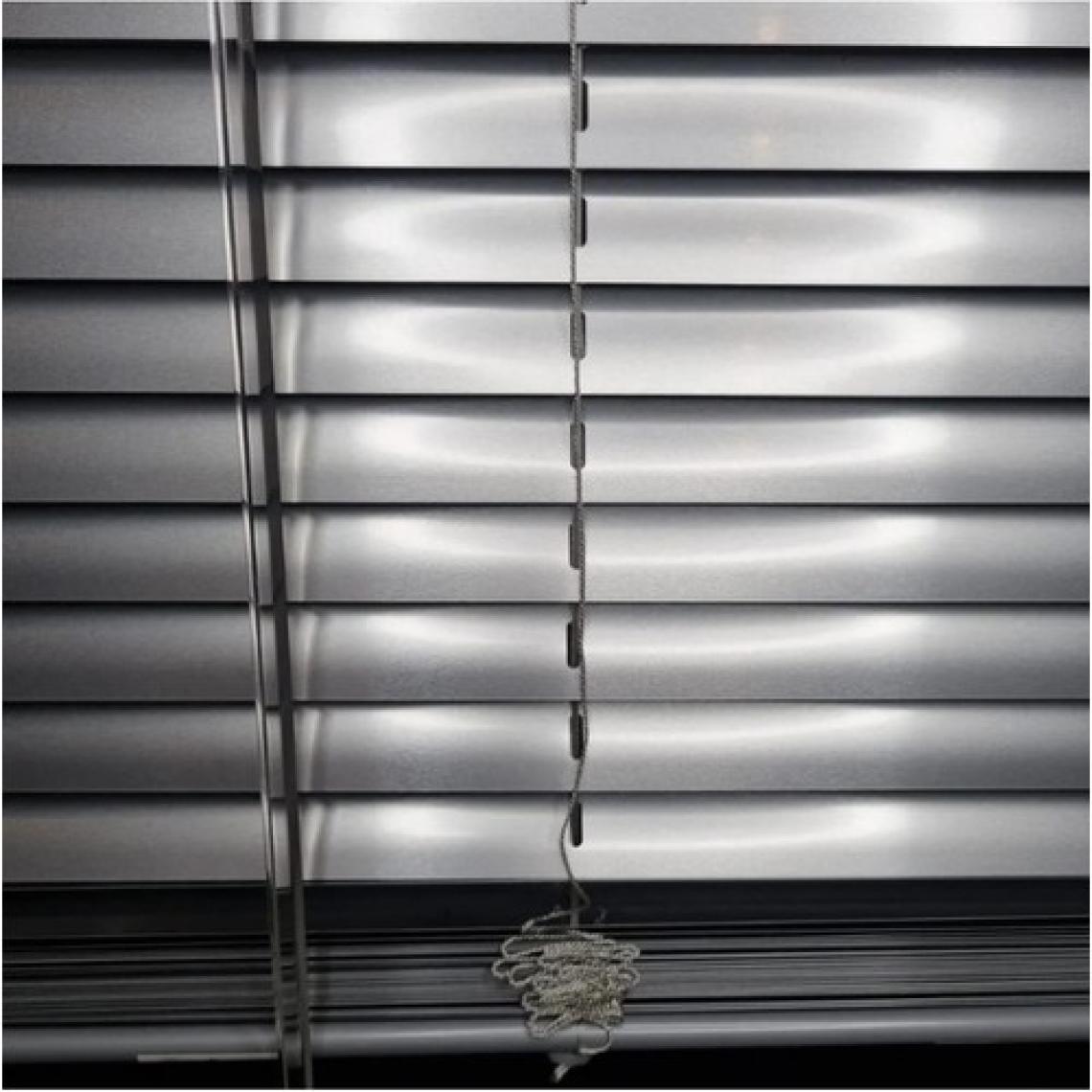 Özel Jaluzi Açık Gri 25 Mm Metal  Jaluzi