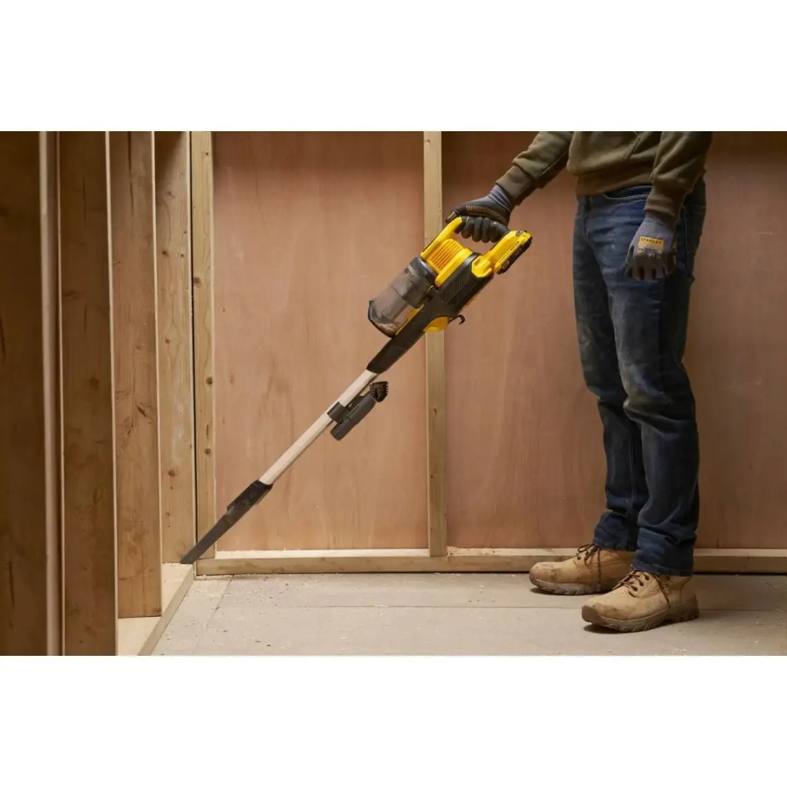 Stanley SFMCVS001D1 18V V20 Kablosuz Dikey Süpürge