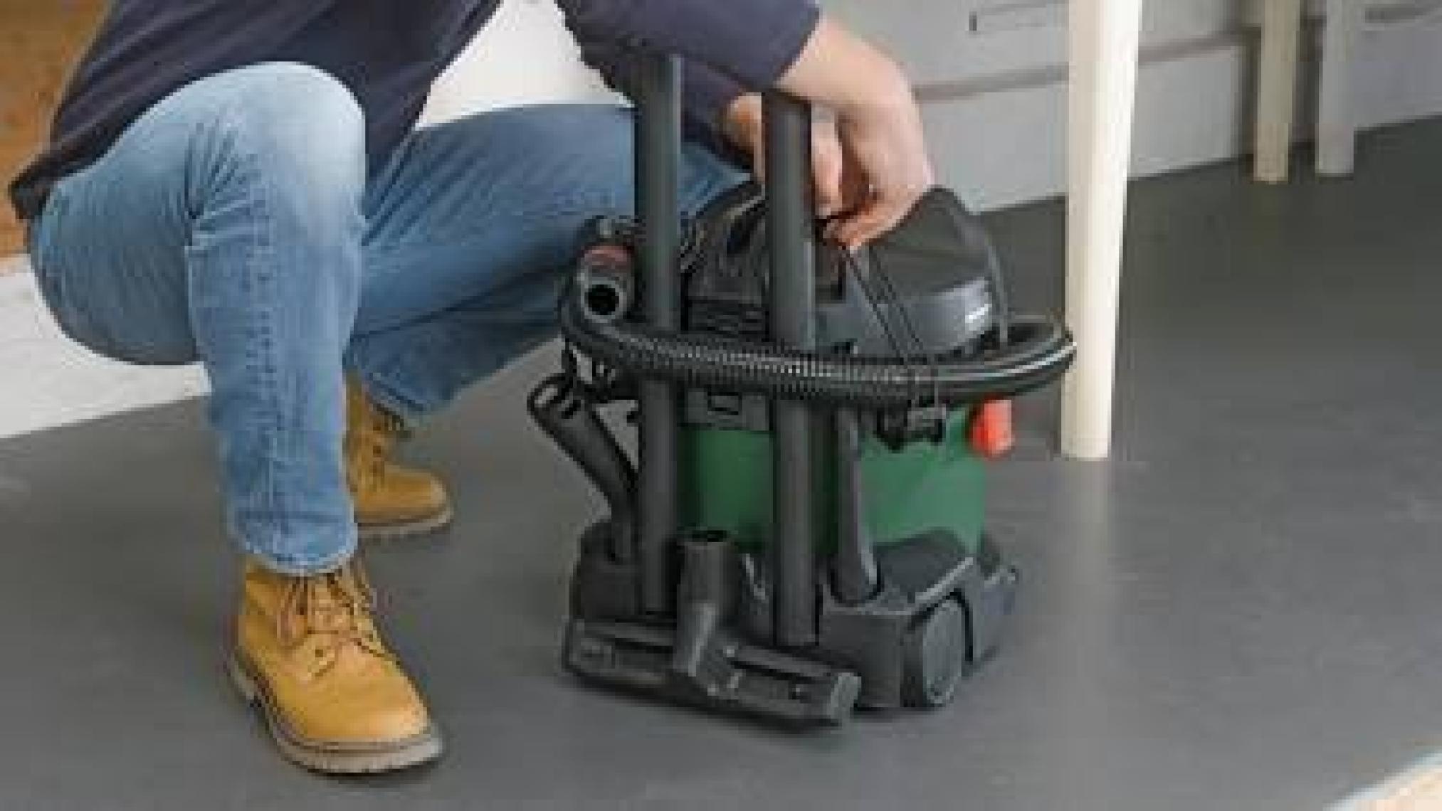 Bosch Universal Vac15 Islak Kuru Süpürge 1000W