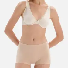 Ten Penye Kadın Boxer