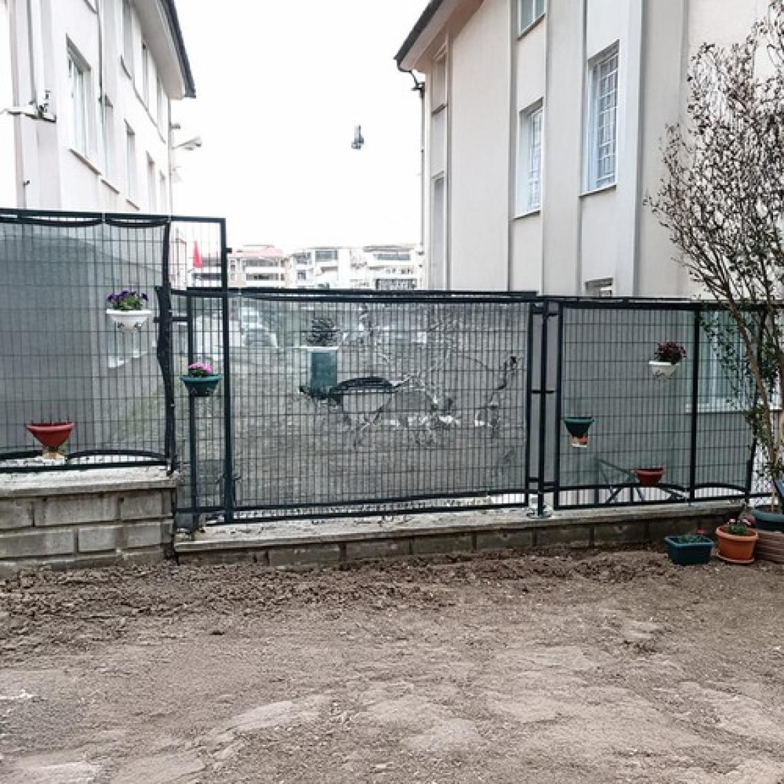 Morilu Gölgelik File Çit Filesi - 55lik - 1 Metre En Yeşil - Şeritli Halkalı - Çit Örtüsü Bahçe Filesi