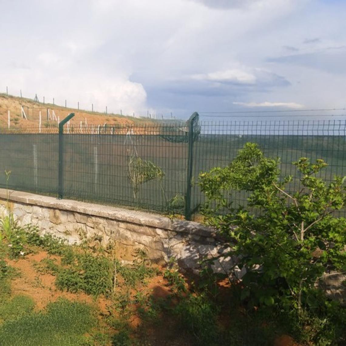 Morilu Gölgelik File Çit Filesi - 95lik - 2 Metre En Yeşil - Düz Kenar - Çit Örtüsü Bahçe Filesi