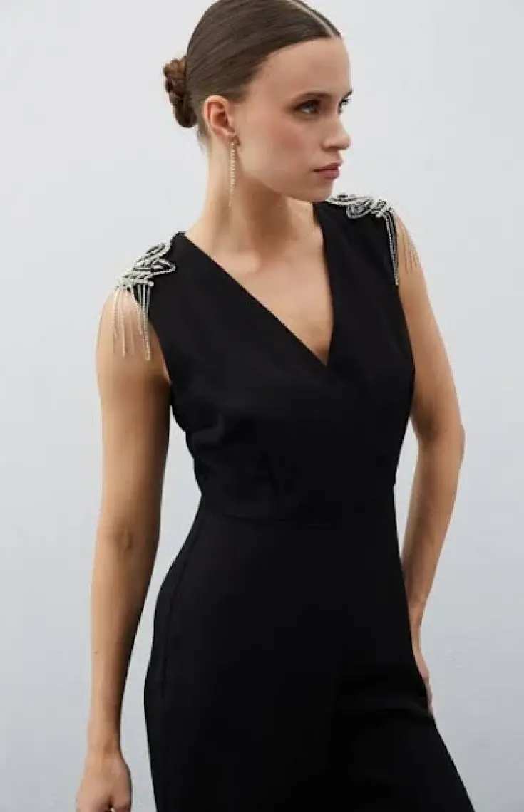 Sateen Aksesuar Detaylı Tulum - Siyah