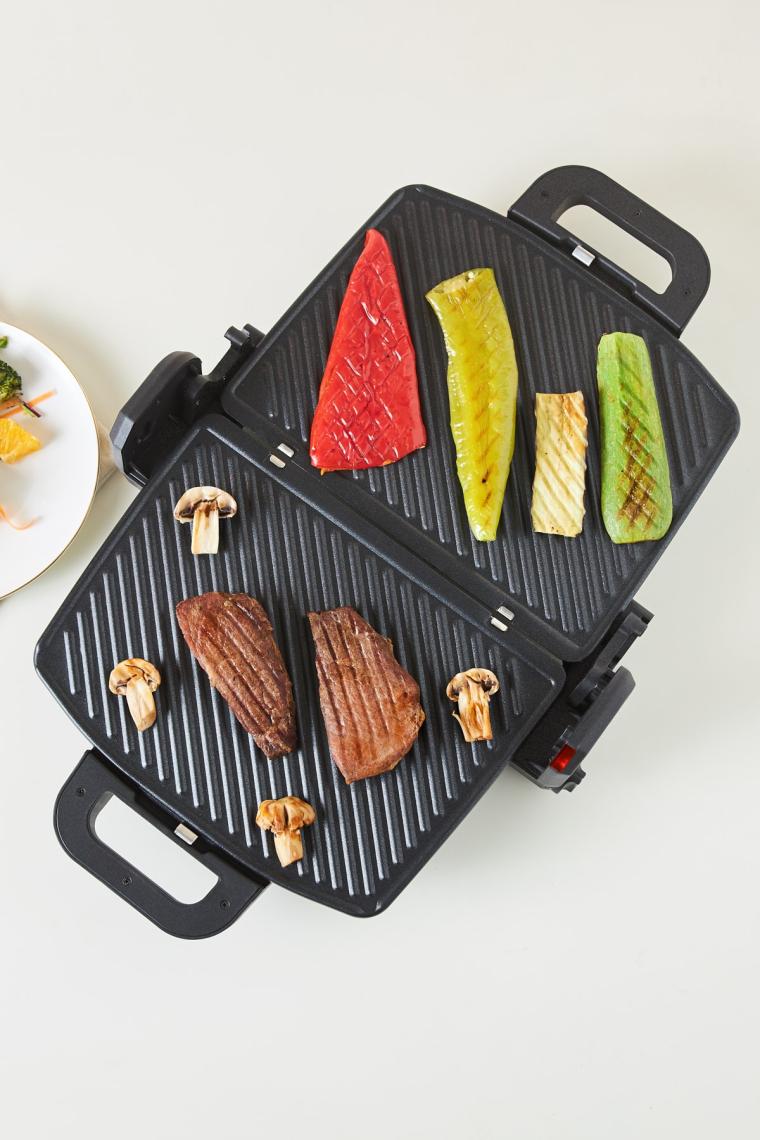 Karaca Future Essential Matte Black 1800 W Tost Makinesi