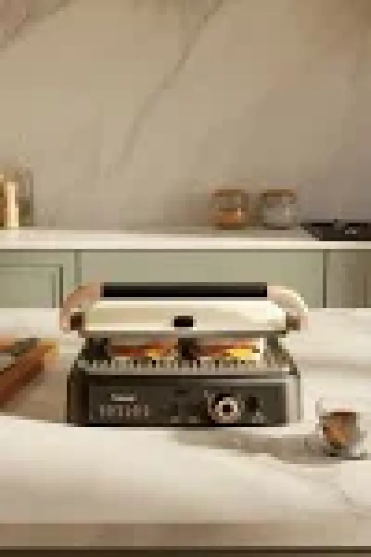 Fressi FR-TM01 Vintage Retro Izgara ve Tost Makinesi 6 Dilim Kapasiteli 2000W