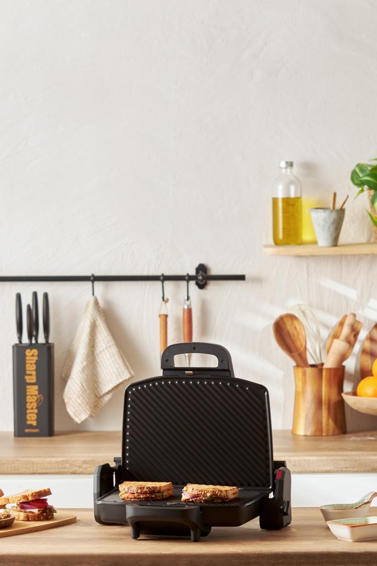 Homend Toastbuster 1337H Çıkarılabilir Plakalı, 4 Ekmekli Tost Makinesi 1800 W Siyah
