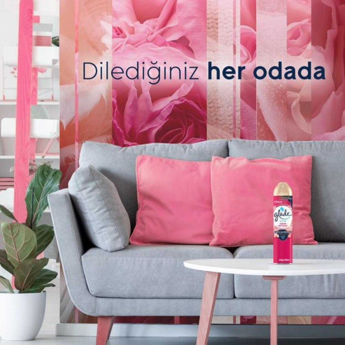 Glade Aerosol Aşkın Büyüsü 300 ml Oda Kokusu