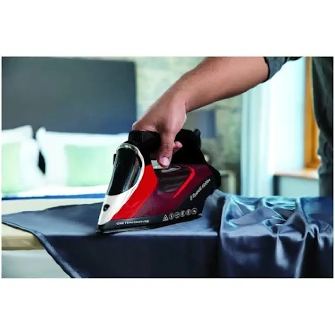 Russell Hobbs 25090-56 One Temperature Iron 2600W Buharlı Ütü