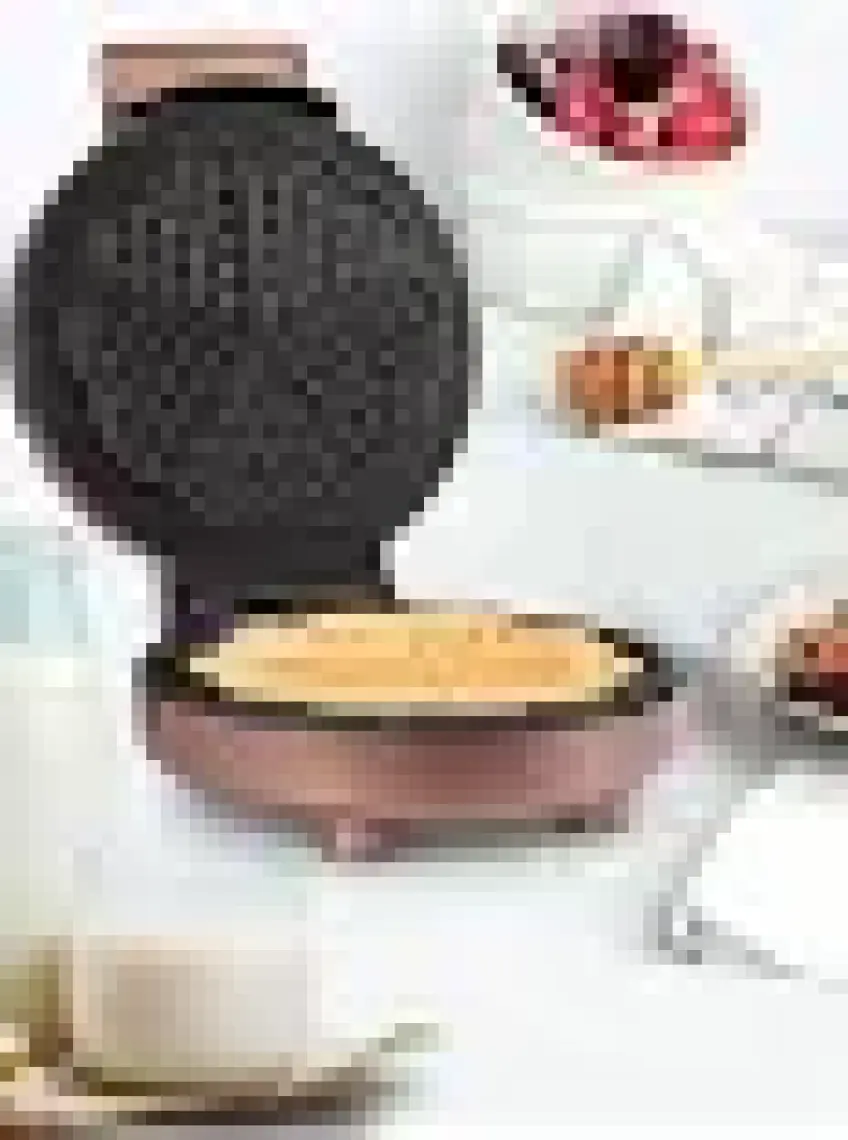Goldmaster Caramel 1000W Taşmayı Önleyen Derin Plakalı Aşırı Isınmaya Dayanıklı Waffle Makinesi In 6418