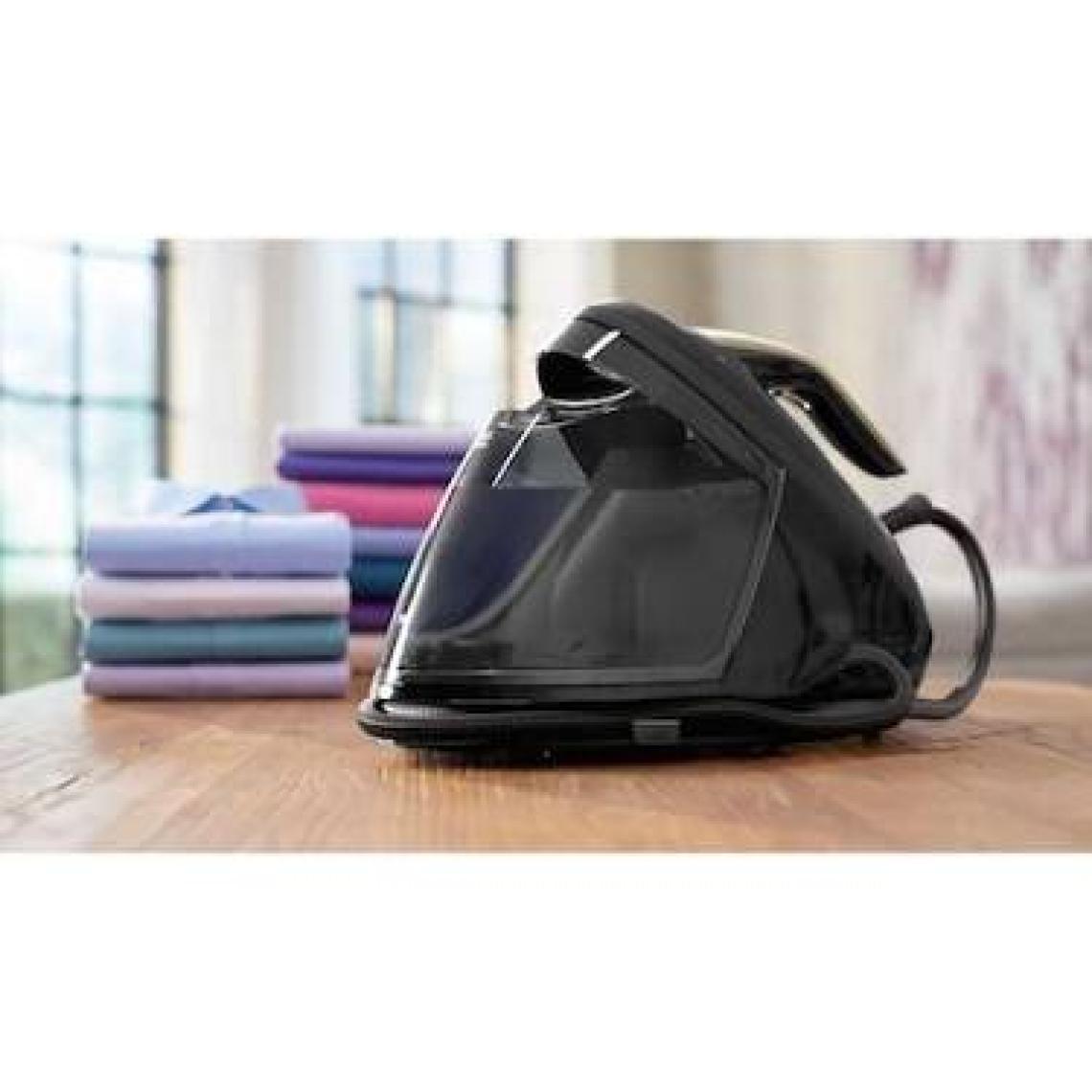 Philips PSG8130/80 8000 Serisi Buhar Kazanlı Ütü, Akıllı Otomatik Buhar, OptimalTEMP, Dikey Buhar Püskürtme, 1,8 L Çıkarılabilir Su Haznesi,