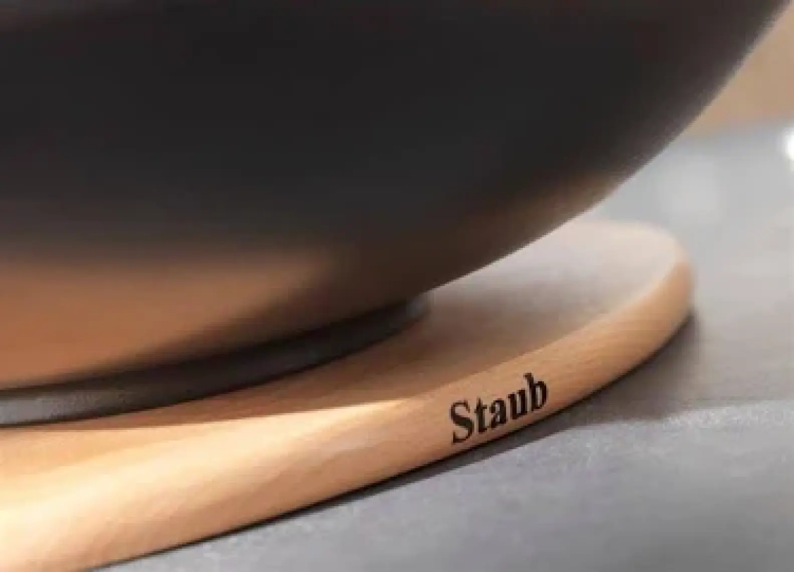 Staub Nihale Mıknatıslı Ahşap 23 cm