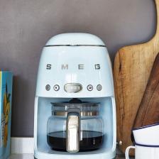 SMEG DCF02PBEU PASTEL MAVI FİLTRE KAHVE MAKİNESİ