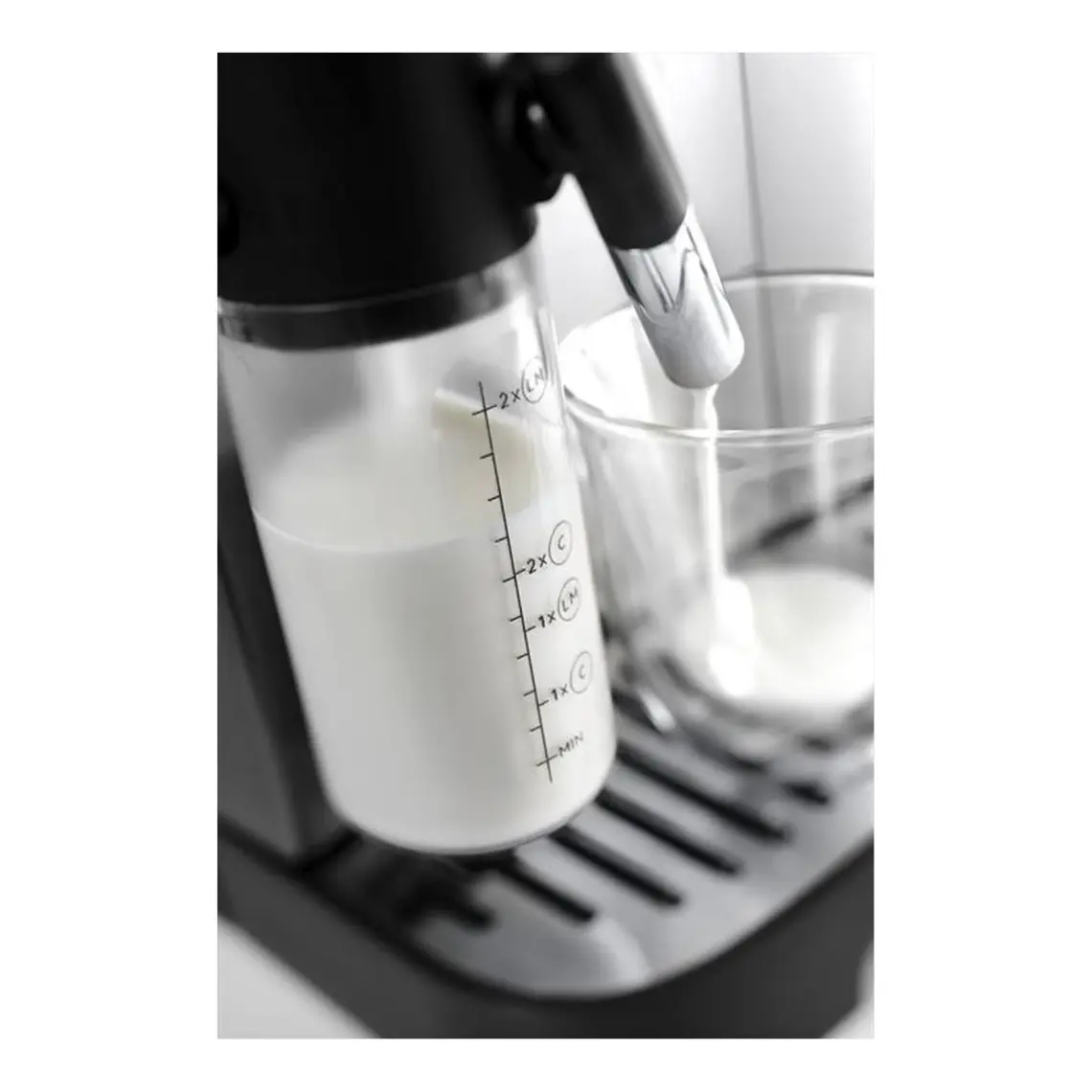 Delonghi MAGNIFICA EVO Çekirdekten Fincana Kahve Makinesi ECAM290.81.TB