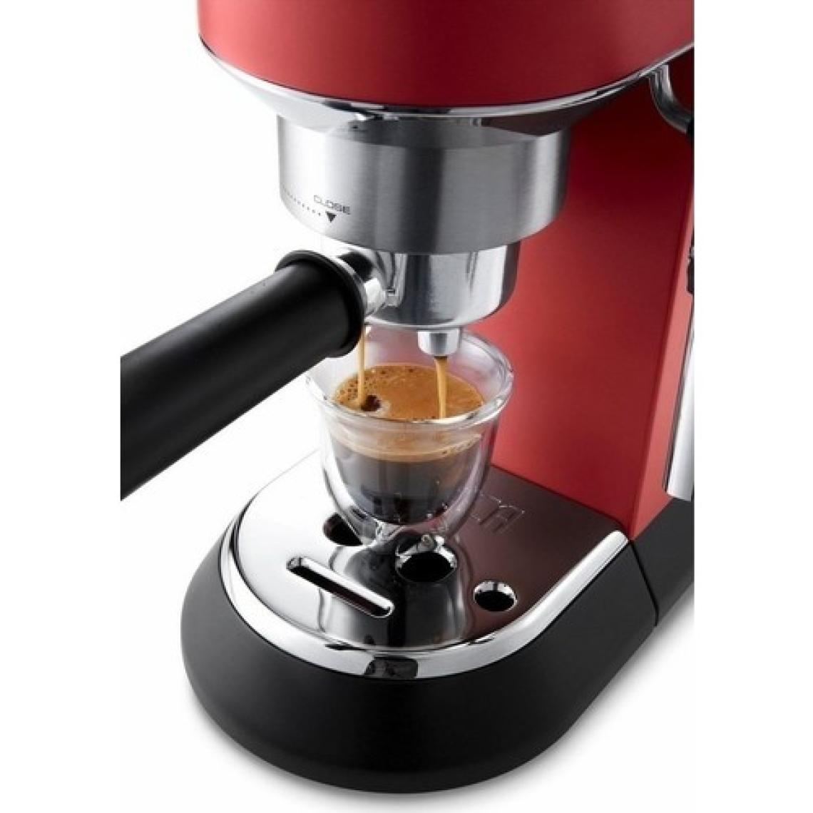 Delonghi Dedica EC 685.R Kırmızı Espresso Makinesi