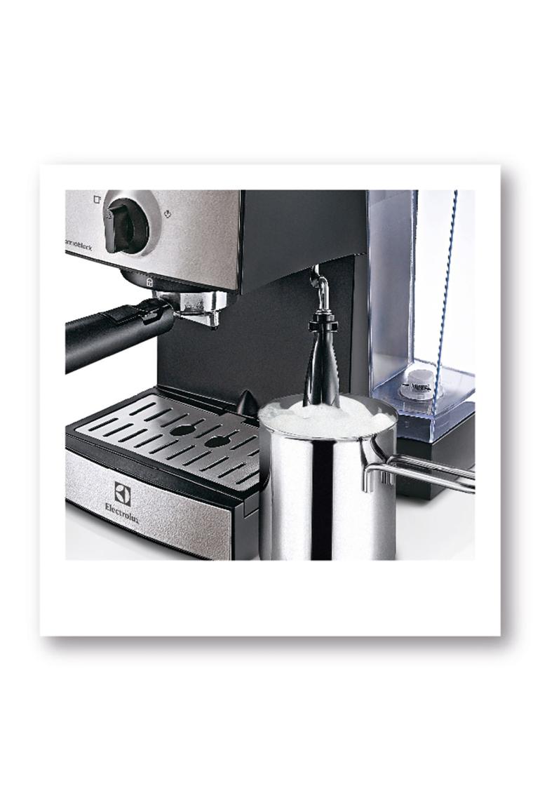 EEA111 1250 W Espresso ve Capuccino Makinesi