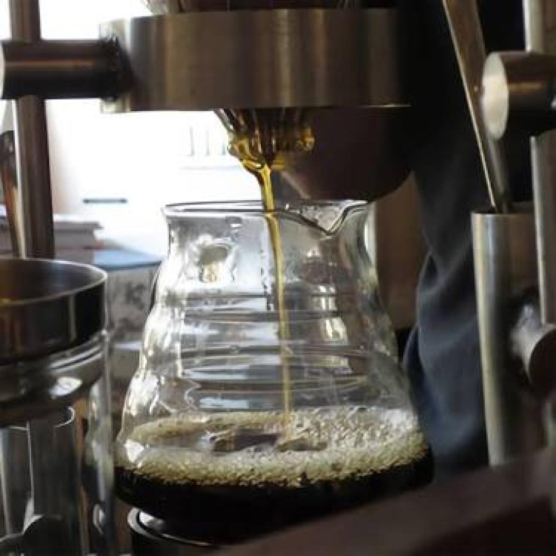 Hario V60 Range Servis Sürahisi - 600 ml