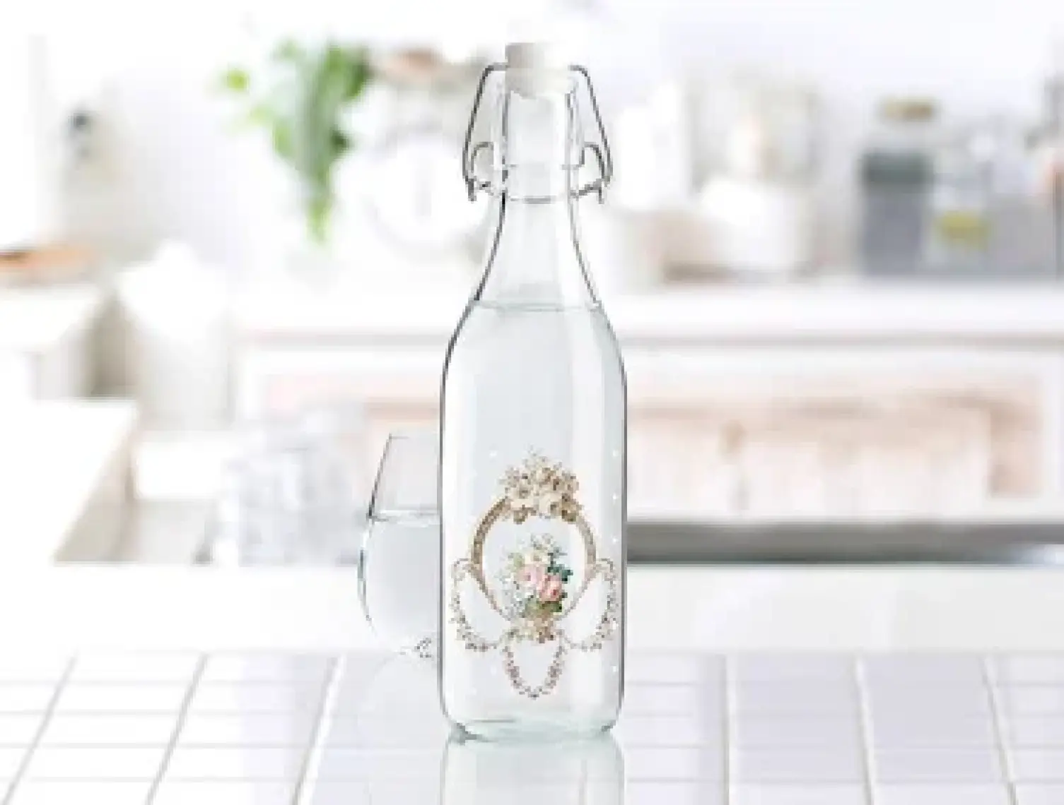 Madame Coco Rosa Su Şişesi - 1000 ml