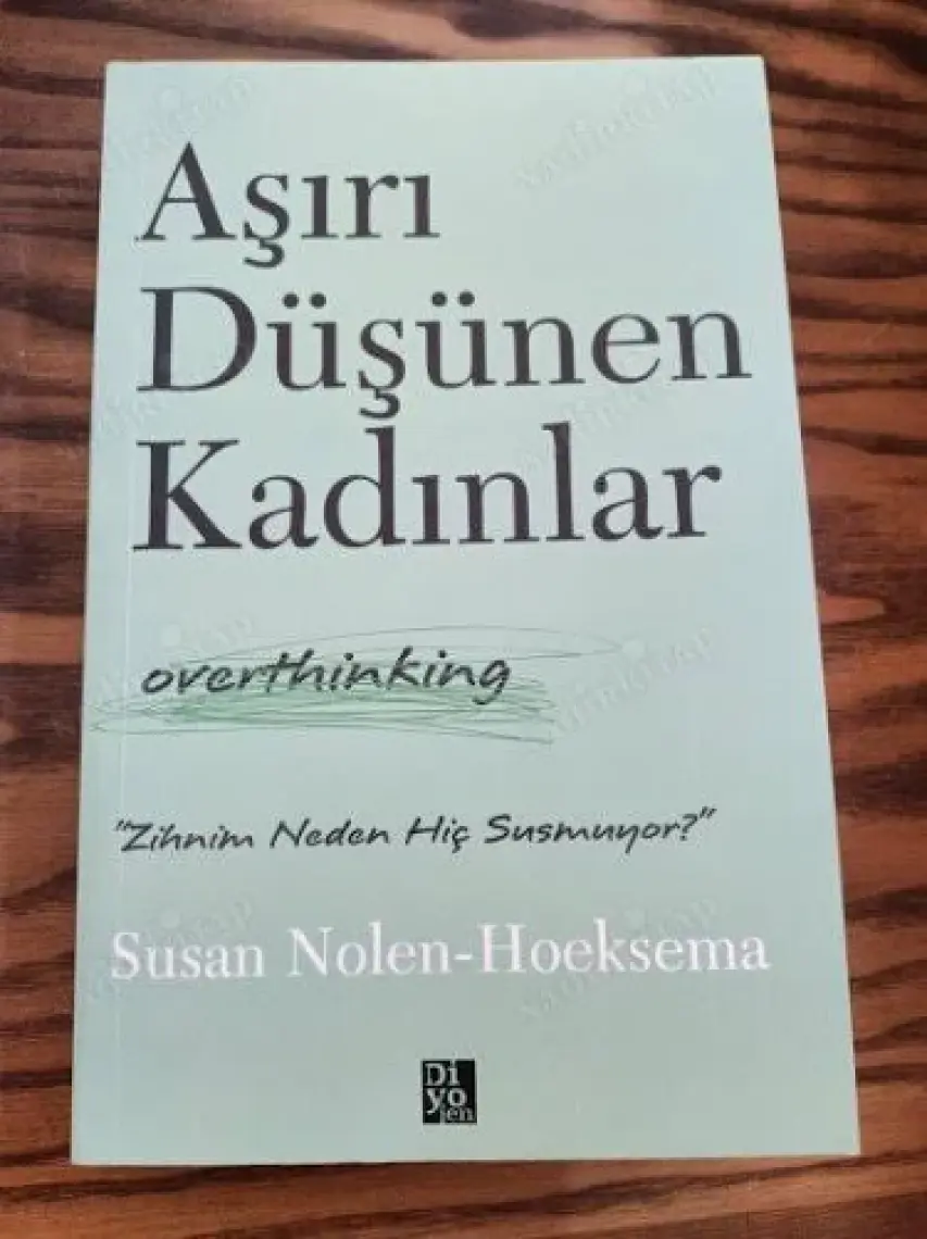 Aşırı Düşünen Kadınlar