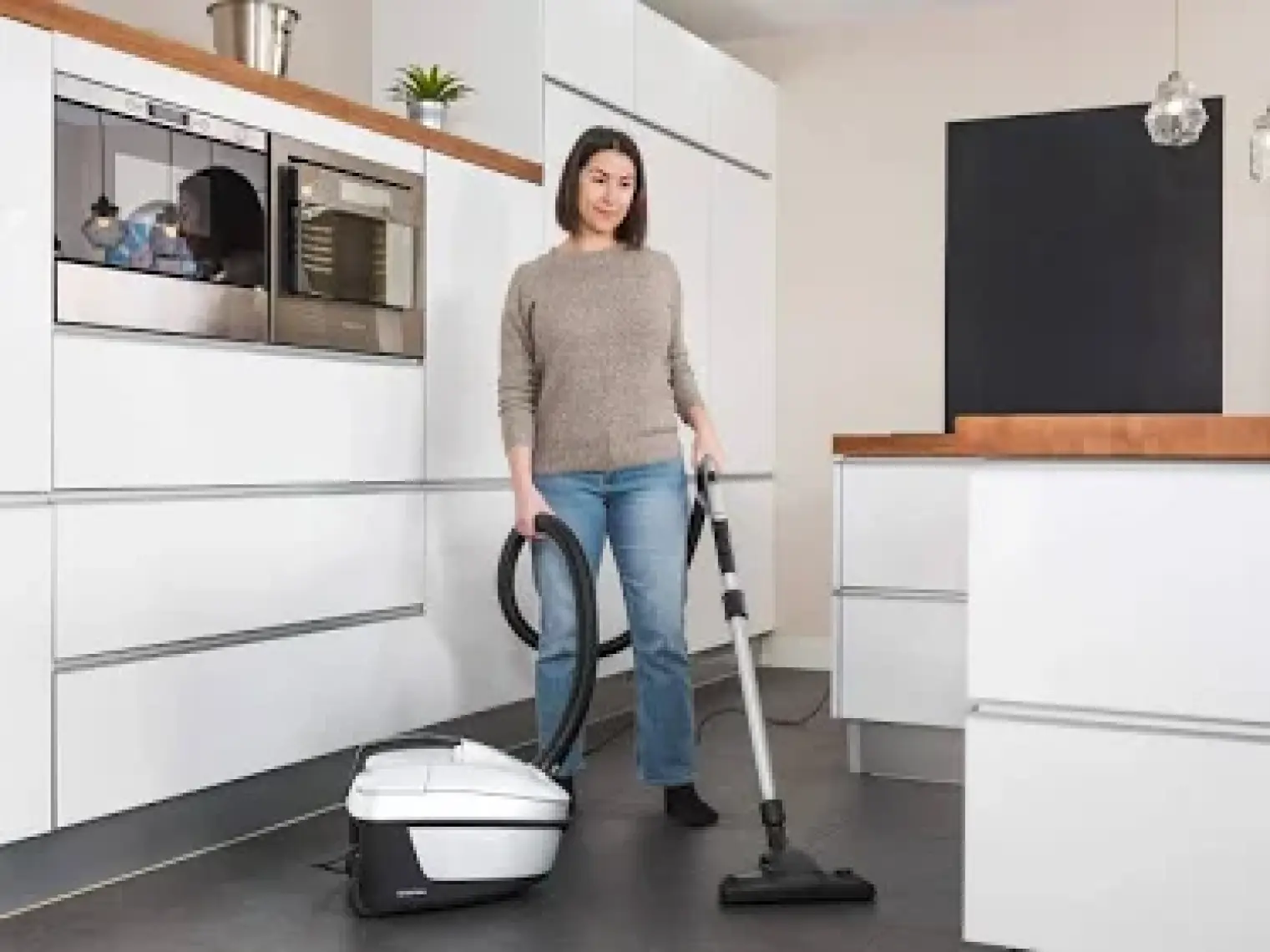 Nilfisk Elite Elektrikli Süpürge 128350553 WCL14P08A1 Eu
