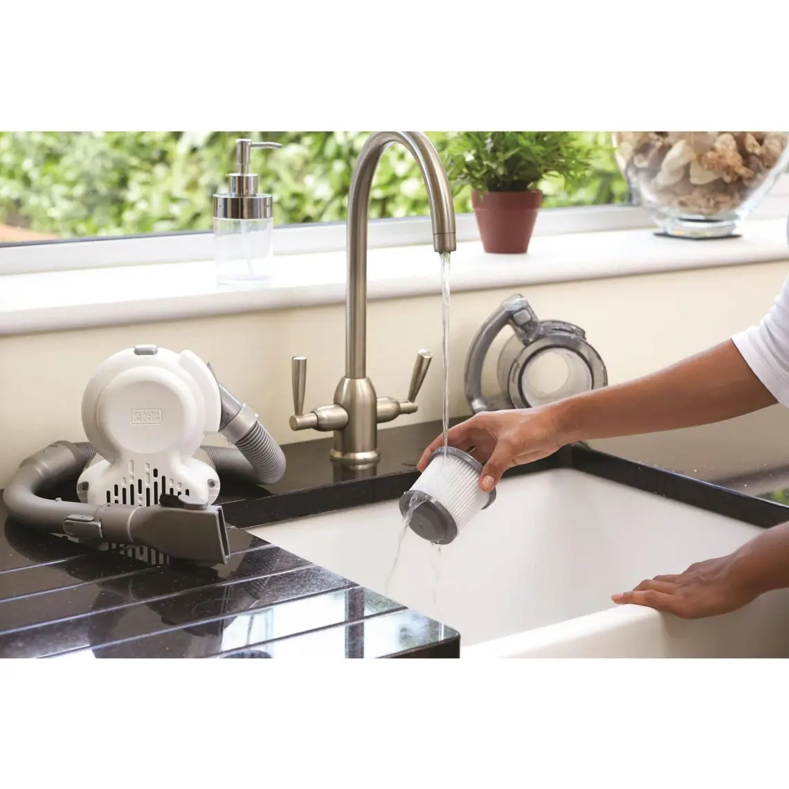 Black & Decker PD1420LP 14.4V/20Watt Li-ion Flexi Esnek Hortum Siklonik Sistem Şarjlı Süpürge