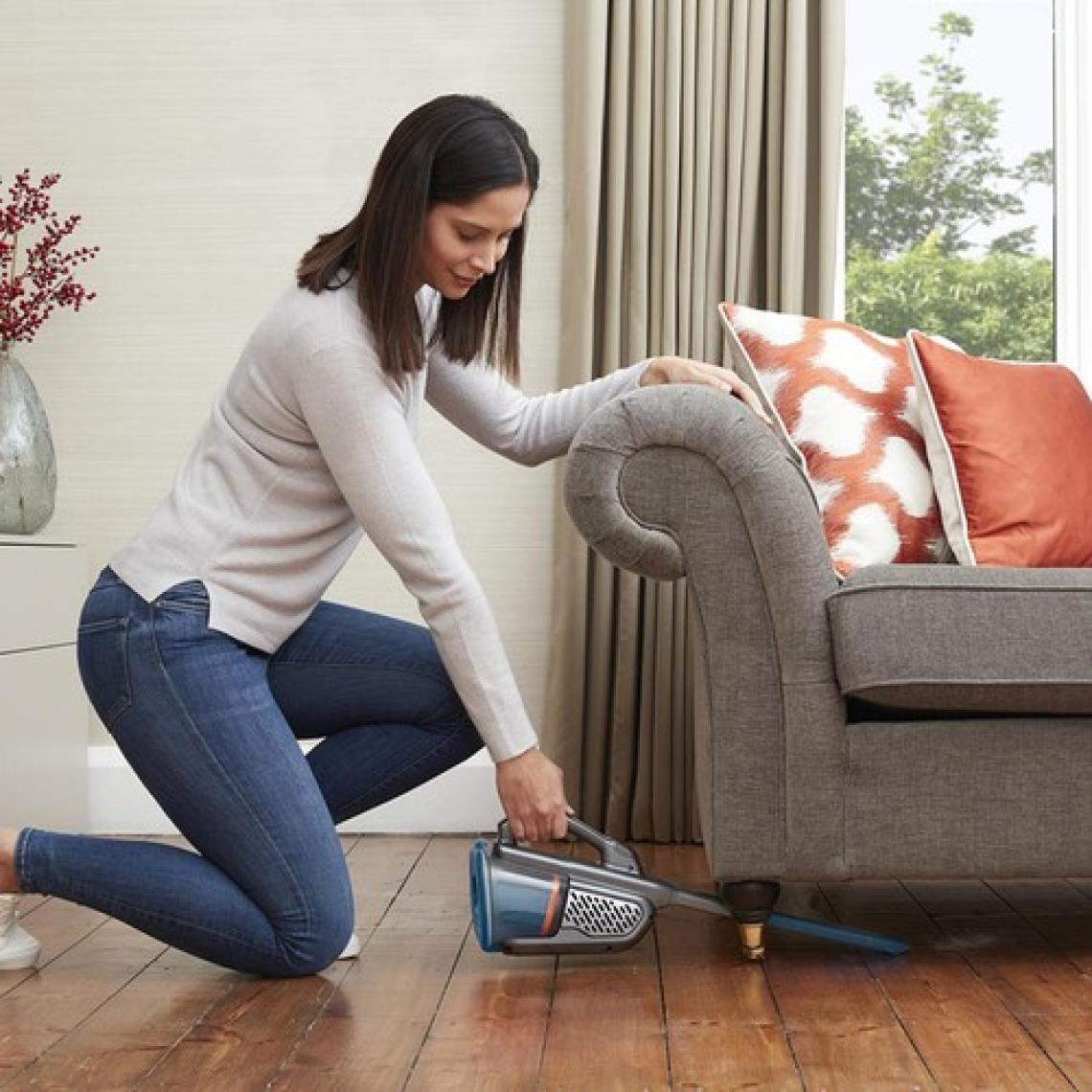 Black & Decker BHHV520BF-QW 18V Şarjlı Stanard Girişli El Süpürgesi