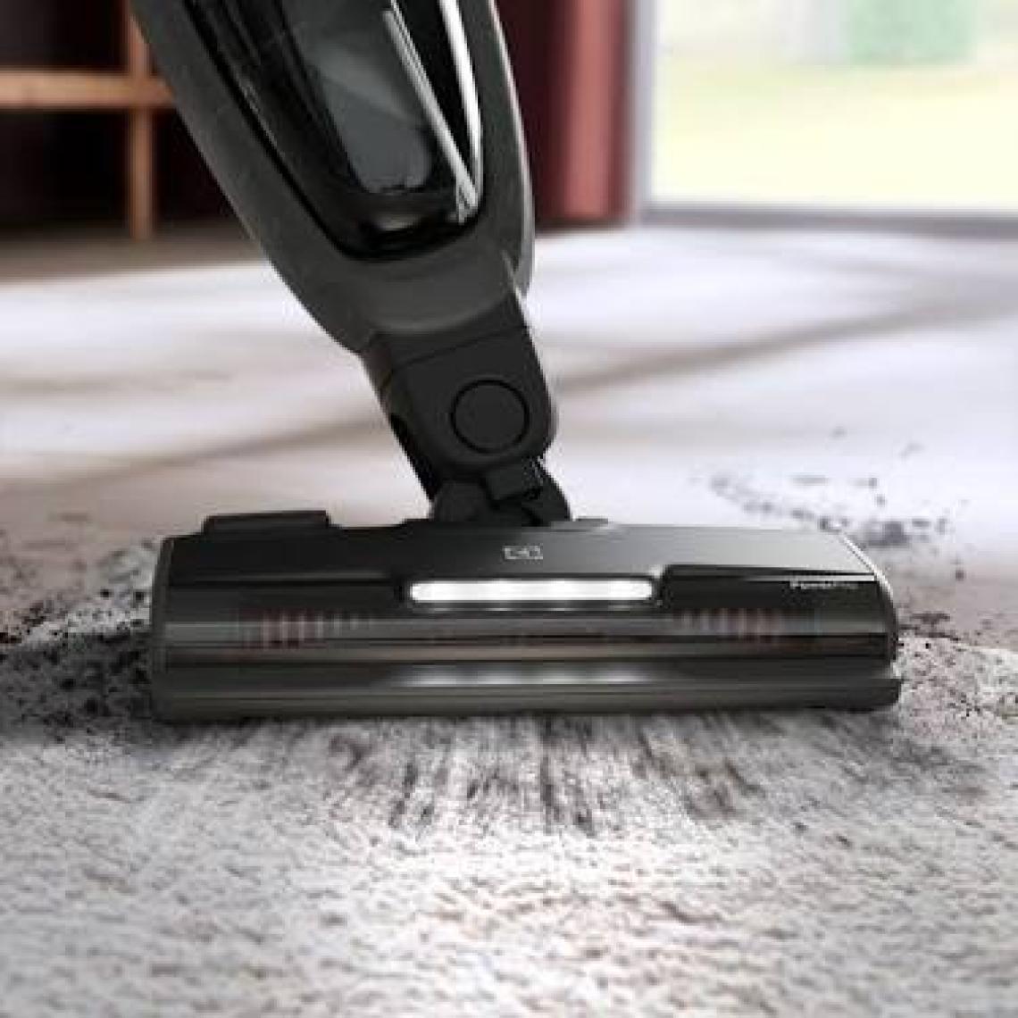 Electrolux ES52CB18SH Wellq 500 2'si 1 Arada Dikey Şarjlı Süpürge