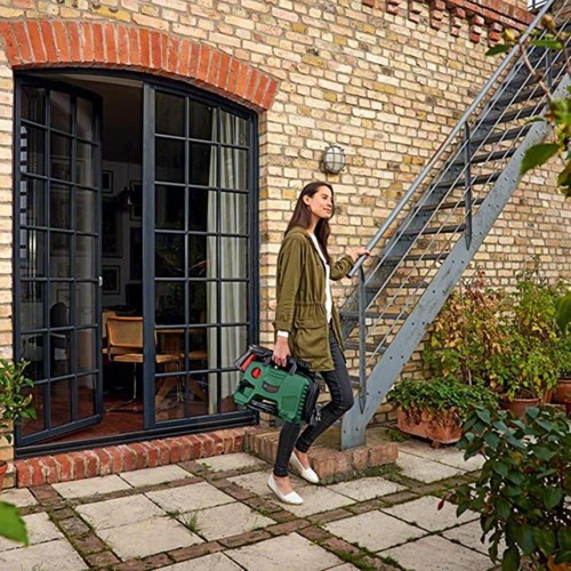 Bosch EasyAquatak 120 Basınçlı Yıkama Makinesi