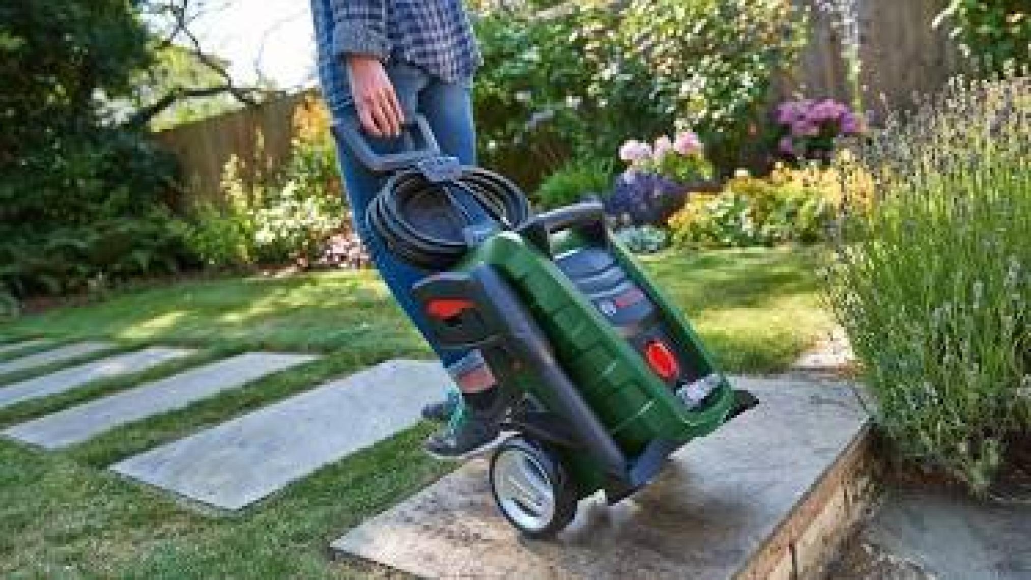 Bosch Universal Aquatak 135 Basınçlı Yıkama Makinesi