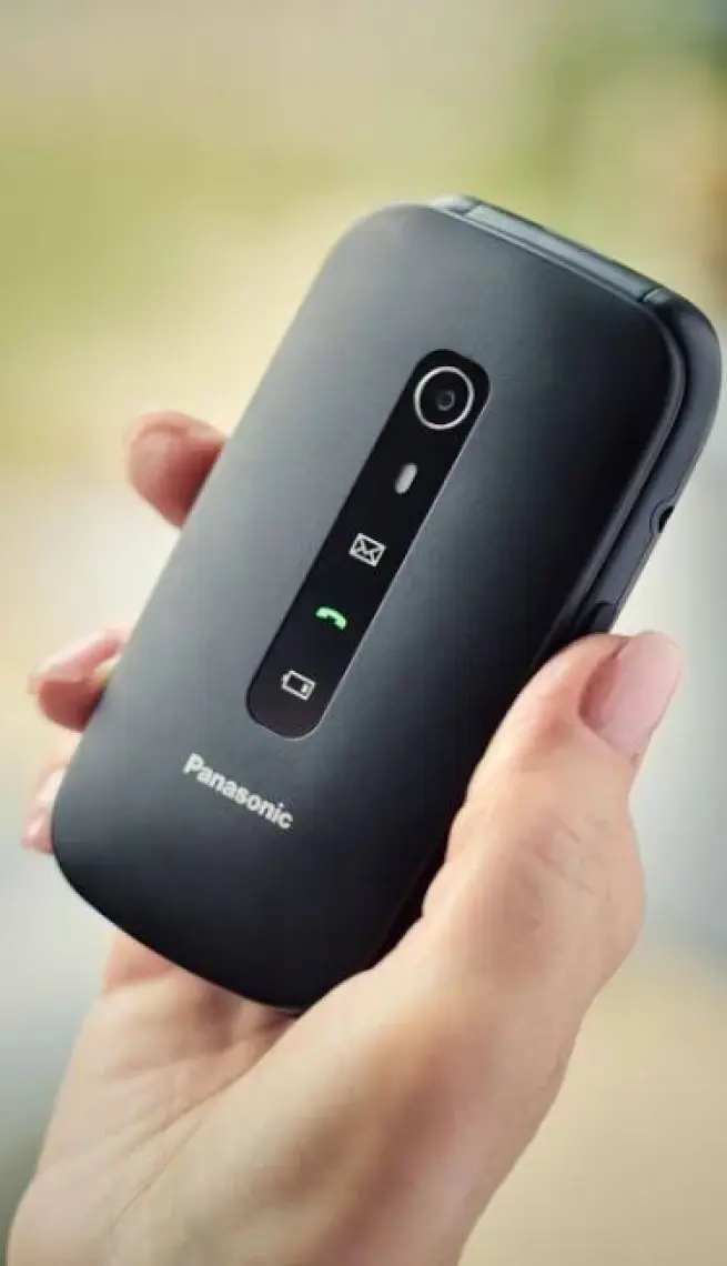 Panasonic KX-TU550EXB Katlanabilir Renkli Ekran 4g Tuşlu Cep Telefonu Siyah (2 Yıl Türkiye Distribütör Garantili) Siyah