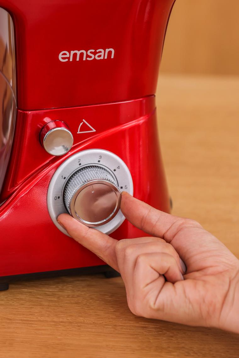 Emsan Bella Gusto Kırmızı 1300 W 5 lt Mutfak Şefi